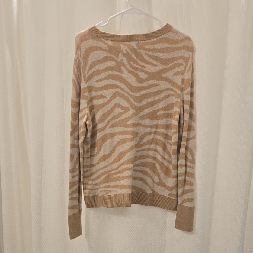 A New Day Size L Stylish Zebra Patterned Tan Sweater - Picture 5 of 5